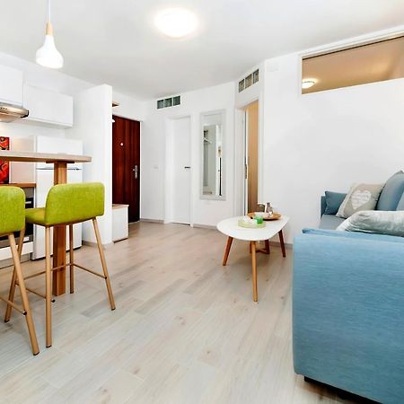 Apartment Amici With Terrace In Center Of Ровінь Екстер'єр фото